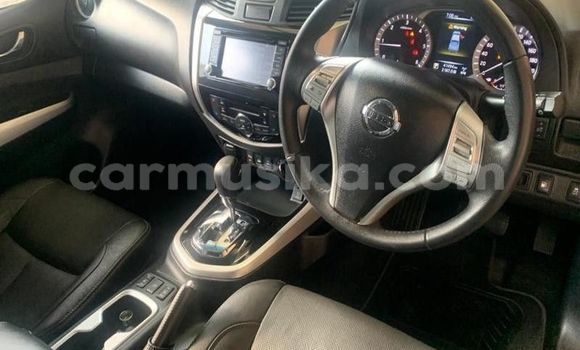 Acheter Occasion Voiture Nissan Navara Noir à Beitbridge, Matabeleland South Acheter Occasion Voiture Nissan Navara Noir à Beitbridge, Matabeleland South