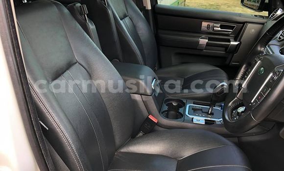 Tenga Tsaru Land Rover Discovery Chena Mota in Beitbridge in Matabeleland South Tenga Tsaru Land Rover Discovery Chena Mota in Beitbridge in Matabeleland South