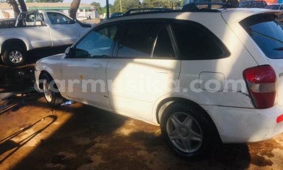 Acheter Occasion Voiture Mazda 323 Blanc à Harare, Harare Acheter Occasion Voiture Mazda 323 Blanc à Harare, Harare