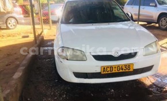Acheter Occasion Voiture Mazda 323 Blanc à Harare, Harare Acheter Occasion Voiture Mazda 323 Blanc à Harare, Harare