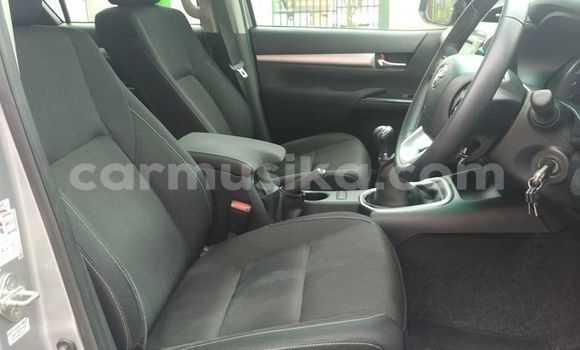 Tenga Tsaru Toyota Hilux Sirivha Mota in Beitbridge in Matabeleland South Tenga Tsaru Toyota Hilux Sirivha Mota in Beitbridge in Matabeleland South