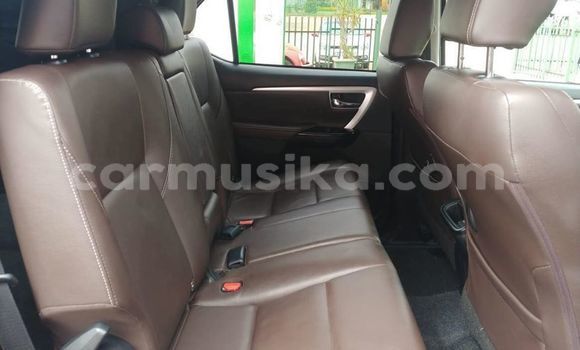 Tenga Tsaru Toyota Fortuner Sirivha Mota in Beitbridge in Matabeleland South Tenga Tsaru Toyota Fortuner Sirivha Mota in Beitbridge in Matabeleland South