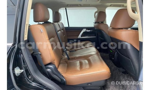 Nunua Imported Toyota Land Cruiser Nyeusi Gari ndani ya Import - Dubai nchini Harare Nunua Imported Toyota Land Cruiser Nyeusi Gari ndani ya Import - Dubai nchini Harare