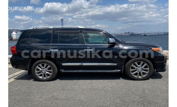 Nunua Imported Toyota Land Cruiser Nyeusi Gari ndani ya Import - Dubai nchini Harare Nunua Imported Toyota Land Cruiser Nyeusi Gari ndani ya Import - Dubai nchini Harare