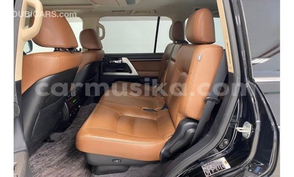 Nunua Imported Toyota Land Cruiser Nyeusi Gari ndani ya Import - Dubai nchini Harare Nunua Imported Toyota Land Cruiser Nyeusi Gari ndani ya Import - Dubai nchini Harare