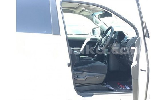 Tenga Imported Toyota Prado Chena Mota in Import - Dubai in Harare Tenga Imported Toyota Prado Chena Mota in Import - Dubai in Harare