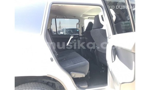 Tenga Imported Toyota Prado Chena Mota in Import - Dubai in Harare Tenga Imported Toyota Prado Chena Mota in Import - Dubai in Harare
