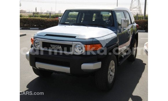 Acheter Import Voiture Toyota FJ Cruiser Bleu à Import - Dubai, Harare Acheter Import Voiture Toyota FJ Cruiser Bleu à Import - Dubai, Harare
