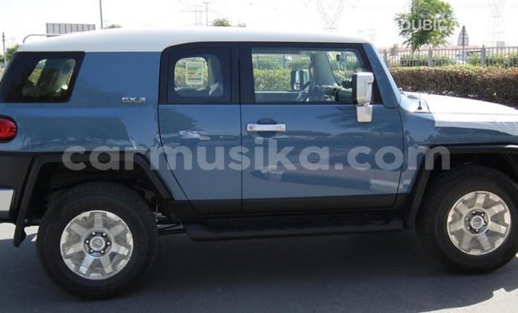 Acheter Import Voiture Toyota FJ Cruiser Bleu à Import - Dubai, Harare Acheter Import Voiture Toyota FJ Cruiser Bleu à Import - Dubai, Harare