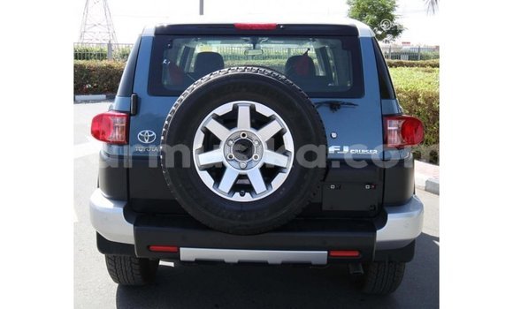 Acheter Import Voiture Toyota FJ Cruiser Bleu à Import - Dubai, Harare Acheter Import Voiture Toyota FJ Cruiser Bleu à Import - Dubai, Harare