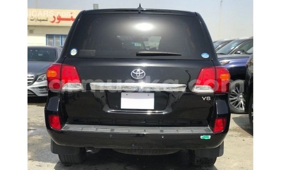 Tenga Imported Toyota Land Cruiser Nhema Mota in Import - Dubai in Harare Tenga Imported Toyota Land Cruiser Nhema Mota in Import - Dubai in Harare