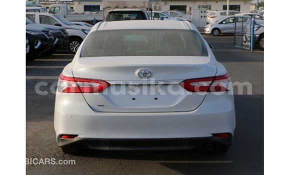 Acheter Import Voiture Toyota Camry Blanc à Import - Dubai, Harare Acheter Import Voiture Toyota Camry Blanc à Import - Dubai, Harare