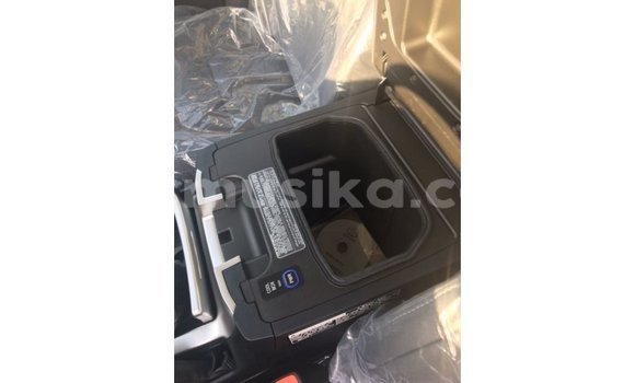 Acheter Import Voiture Toyota Land Cruiser Noir à Import - Dubai, Harare Acheter Import Voiture Toyota Land Cruiser Noir à Import - Dubai, Harare