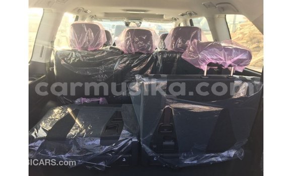 Acheter Import Voiture Toyota Land Cruiser Noir à Import - Dubai, Harare Acheter Import Voiture Toyota Land Cruiser Noir à Import - Dubai, Harare