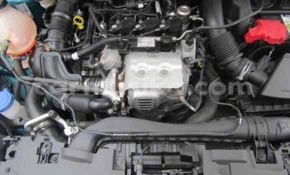 Nunua Ilio tumika Ford Fiesta Kijani Gari ndani ya Beitbridge nchini Matabeleland Kusini Nunua Ilio tumika Ford Fiesta Kijani Gari ndani ya Beitbridge nchini Matabeleland Kusini