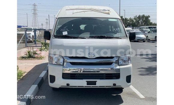 Tenga Imported Toyota Hiace Chena Mota in Import - Dubai in Harare Tenga Imported Toyota Hiace Chena Mota in Import - Dubai in Harare