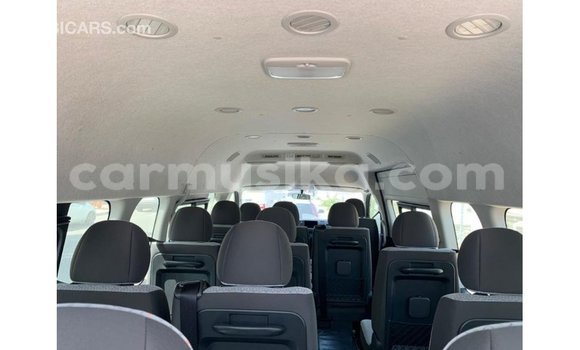 Tenga Imported Toyota Hiace Chena Mota in Import - Dubai in Harare Tenga Imported Toyota Hiace Chena Mota in Import - Dubai in Harare
