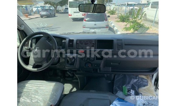 Tenga Imported Toyota Hiace Chena Mota in Import - Dubai in Harare Tenga Imported Toyota Hiace Chena Mota in Import - Dubai in Harare