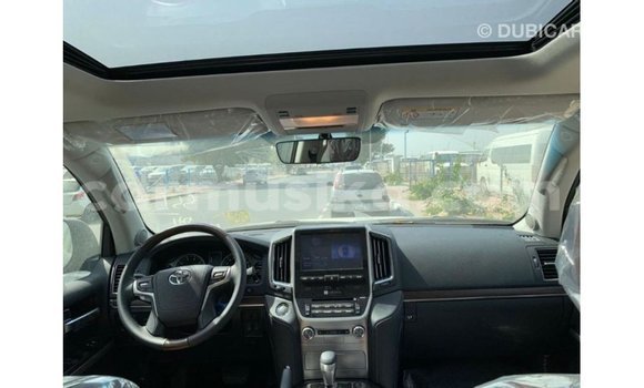 Acheter Import Voiture Toyota Land Cruiser Noir à Import - Dubai, Harare Acheter Import Voiture Toyota Land Cruiser Noir à Import - Dubai, Harare