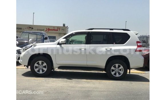Buy Import Toyota Prado White Car in Import - Dubai in Harare Buy Import Toyota Prado White Car in Import - Dubai in Harare