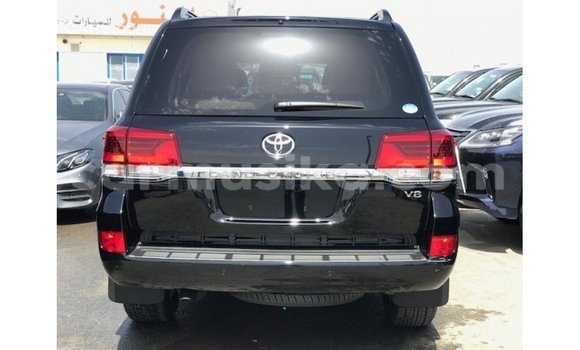 Tenga Imported Toyota Land Cruiser Nhema Mota in Import - Dubai in Harare Tenga Imported Toyota Land Cruiser Nhema Mota in Import - Dubai in Harare
