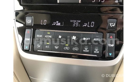 Tenga Imported Toyota Land Cruiser Nhema Mota in Import - Dubai in Harare Tenga Imported Toyota Land Cruiser Nhema Mota in Import - Dubai in Harare