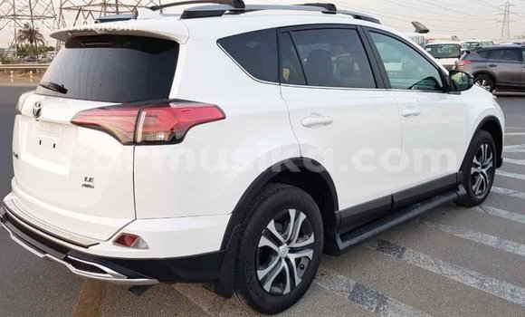 Tenga Imported Toyota RAV4 Chena Mota in Import - Dubai in Harare Tenga Imported Toyota RAV4 Chena Mota in Import - Dubai in Harare