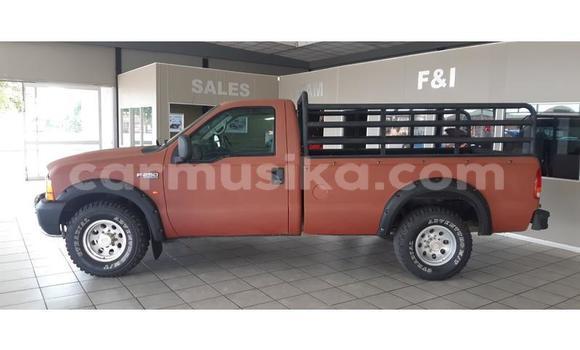 Tenga Tsaru Ford Ranger Tsvuku Mota in Beitbridge in Matabeleland South Tenga Tsaru Ford Ranger Tsvuku Mota in Beitbridge in Matabeleland South