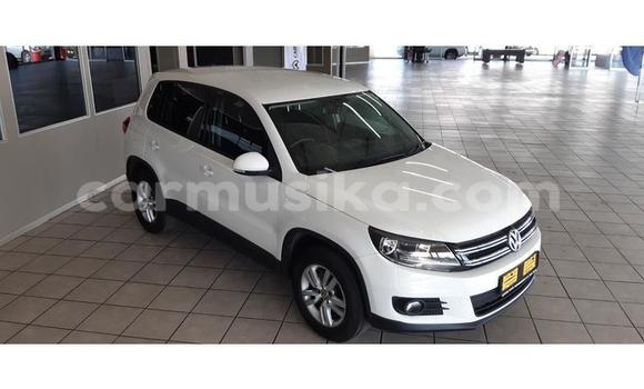 Acheter Occasion Voiture Volkswagen Tiguan Blanc à Beitbridge, Matabeleland South Acheter Occasion Voiture Volkswagen Tiguan Blanc à Beitbridge, Matabeleland South