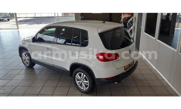 Acheter Occasion Voiture Volkswagen Tiguan Blanc à Beitbridge, Matabeleland South Acheter Occasion Voiture Volkswagen Tiguan Blanc à Beitbridge, Matabeleland South