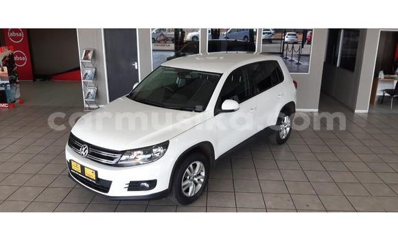 Acheter Occasion Voiture Volkswagen Tiguan Blanc à Beitbridge, Matabeleland South Acheter Occasion Voiture Volkswagen Tiguan Blanc à Beitbridge, Matabeleland South