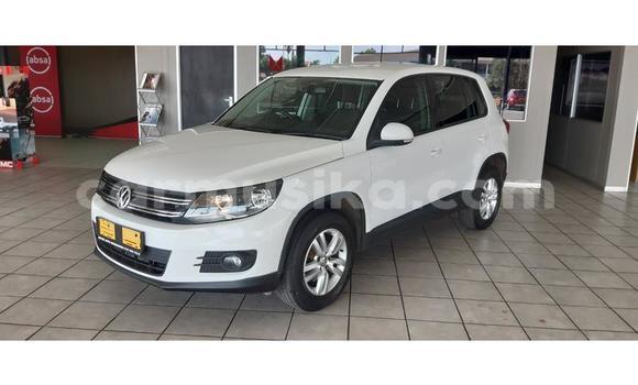 Acheter Occasion Voiture Volkswagen Tiguan Blanc à Beitbridge, Matabeleland South Acheter Occasion Voiture Volkswagen Tiguan Blanc à Beitbridge, Matabeleland South