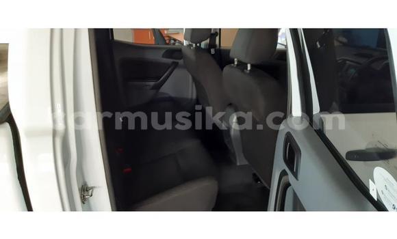 Acheter Occasion Voiture Ford Ranger Blanc à Beitbridge, Matabeleland South Acheter Occasion Voiture Ford Ranger Blanc à Beitbridge, Matabeleland South