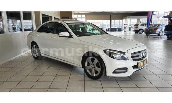 Acheter Occasion Voiture Mercedes‒Benz CLS-klasse Blanc à Beitbridge, Matabeleland South Acheter Occasion Voiture Mercedes‒Benz CLS-klasse Blanc à Beitbridge, Matabeleland South