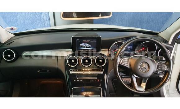 Acheter Occasion Voiture Mercedes‒Benz CLS-klasse Blanc à Beitbridge, Matabeleland South Acheter Occasion Voiture Mercedes‒Benz CLS-klasse Blanc à Beitbridge, Matabeleland South