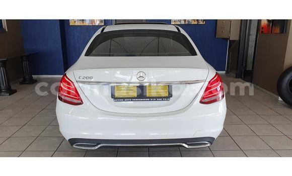 Acheter Occasion Voiture Mercedes‒Benz CLS-klasse Blanc à Beitbridge, Matabeleland South Acheter Occasion Voiture Mercedes‒Benz CLS-klasse Blanc à Beitbridge, Matabeleland South