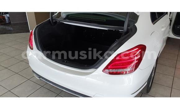 Acheter Occasion Voiture Mercedes‒Benz CLS-klasse Blanc à Beitbridge, Matabeleland South Acheter Occasion Voiture Mercedes‒Benz CLS-klasse Blanc à Beitbridge, Matabeleland South