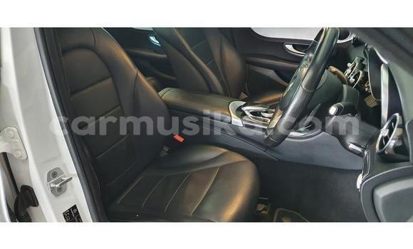 Acheter Occasion Voiture Mercedes‒Benz CLS-klasse Blanc à Beitbridge, Matabeleland South Acheter Occasion Voiture Mercedes‒Benz CLS-klasse Blanc à Beitbridge, Matabeleland South