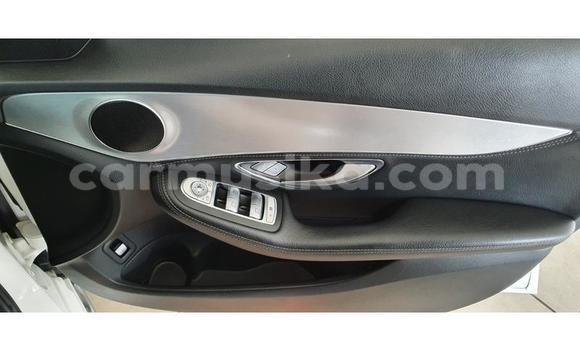 Acheter Occasion Voiture Mercedes‒Benz CLS-klasse Blanc à Beitbridge, Matabeleland South Acheter Occasion Voiture Mercedes‒Benz CLS-klasse Blanc à Beitbridge, Matabeleland South