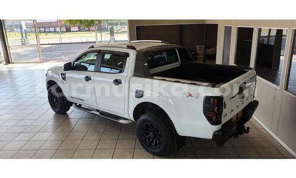 Acheter Occasion Voiture Ford Ranger Blanc à Beitbridge, Matabeleland South Acheter Occasion Voiture Ford Ranger Blanc à Beitbridge, Matabeleland South