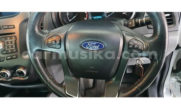 Acheter Occasion Voiture Ford Ranger Blanc à Beitbridge, Matabeleland South Acheter Occasion Voiture Ford Ranger Blanc à Beitbridge, Matabeleland South