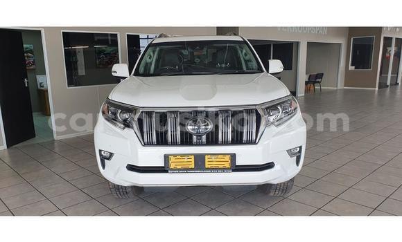 Nunua Ilio tumika Toyota Land Cruiser Prado Nyeupe Gari ndani ya Beitbridge nchini Matabeleland Kusini Nunua Ilio tumika Toyota Land Cruiser Prado Nyeupe Gari ndani ya Beitbridge nchini Matabeleland Kusini
