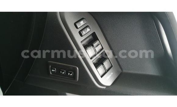 Nunua Ilio tumika Toyota Land Cruiser Prado Nyeupe Gari ndani ya Beitbridge nchini Matabeleland Kusini Nunua Ilio tumika Toyota Land Cruiser Prado Nyeupe Gari ndani ya Beitbridge nchini Matabeleland Kusini