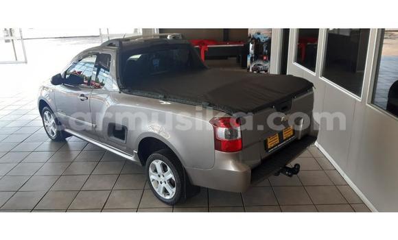 Acheter Occasion Voiture Chevrolet Corsa Gris à Beitbridge, Matabeleland South Acheter Occasion Voiture Chevrolet Corsa Gris à Beitbridge, Matabeleland South