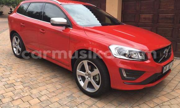 Nunua Ilio tumika Volvo XC60 Nyekundu Gari ndani ya Beitbridge nchini Matabeleland Kusini