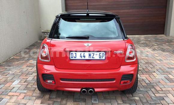 Tenga Tsaru MINI Cooper Tsvuku Mota in Beitbridge in Matabeleland South Tenga Tsaru MINI Cooper Tsvuku Mota in Beitbridge in Matabeleland South