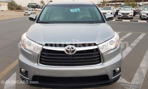 Tenga Imported Toyota Highlander Zvimwe Mota in Import - Dubai in Harare Tenga Imported Toyota Highlander Zvimwe Mota in Import - Dubai in Harare