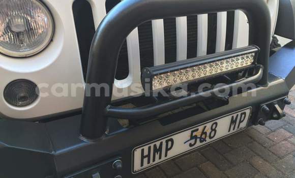 Tenga Tsaru Jeep Wrangler Chena Mota in Harare in Harare Tenga Tsaru Jeep Wrangler Chena Mota in Harare in Harare