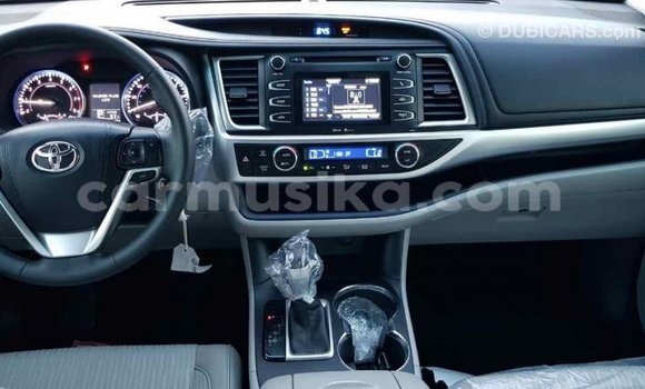 Tenga Imported Toyota Highlander Zvimwe Mota in Import - Dubai in Harare Tenga Imported Toyota Highlander Zvimwe Mota in Import - Dubai in Harare