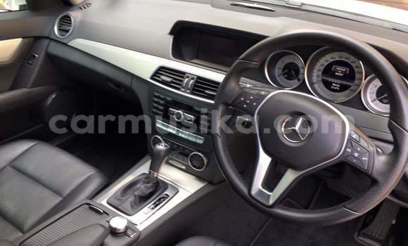 Buy Used Mercedes‒Benz C–Class White Car in Harare in Harare Buy Used Mercedes‒Benz C–Class White Car in Harare in Harare
